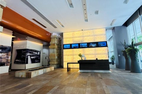 Condo in Miami, Florida, 2 bedrooms  № 2168071 - photo 12