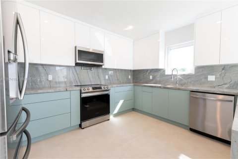 Casa en venta en Key Largo, Florida, 4 dormitorios № 2058866 - foto 9