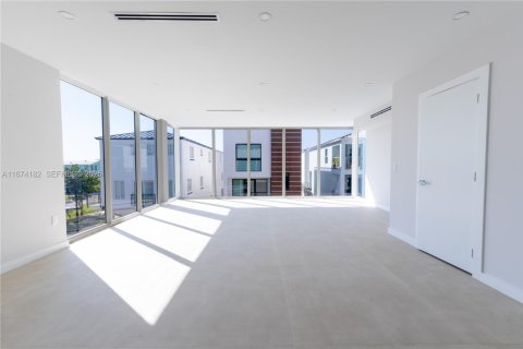 Casa en venta en Key Largo, Florida, 4 dormitorios № 2058866 - foto 15