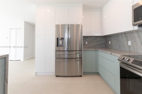 Casa en venta en Key Largo, Florida, 4 dormitorios № 2058866 - foto 10