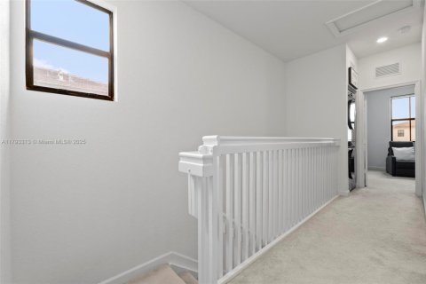 Townhouse in Homestead, Florida 3 bedrooms, 143.53 sq.m. № 1863732 - photo 22