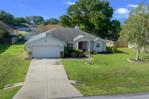 House in Ocala, Florida 3 bedrooms, 173.17 sq.m. № 1637276 - photo 1