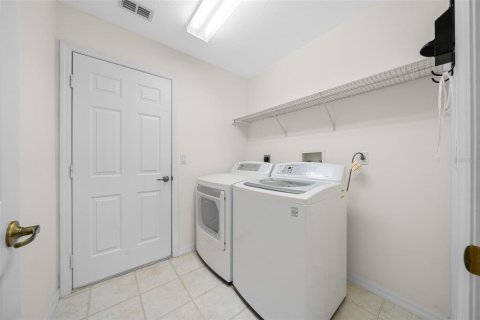 House in Ocala, Florida 3 bedrooms, 173.17 sq.m. № 1637276 - photo 22