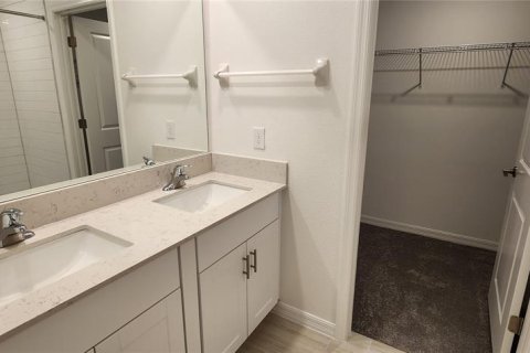 Villa ou maison à louer à Zephyrhills, Floride: 4 chambres, 173.73 m2 № 2092360 - photo 20