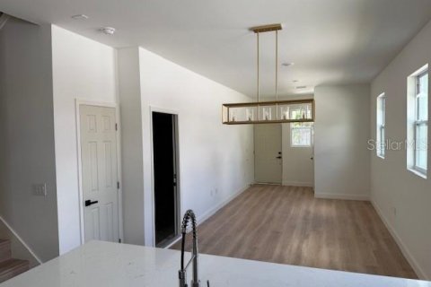 Casa en alquiler en Tampa, Florida, 3 dormitorios, 146.79 m2 № 1833316 - foto 5