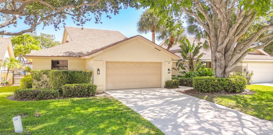 Villa ou maison à Jupiter, Floride 3 chambres, 175.49 m2 № 2246270