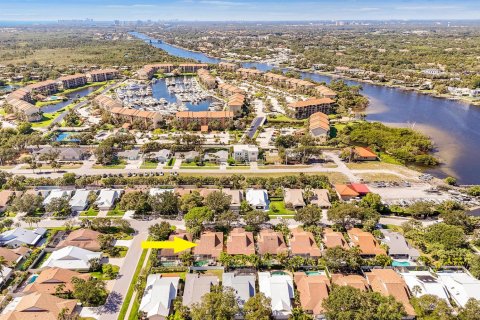 Villa ou maison à vendre à Jupiter, Floride: 3 chambres, 175.49 m2 № 2246270 - photo 30
