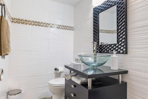 Condo in Deerfield Beach, Florida, 3 bedrooms  № 2245868 - photo 19