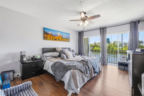 Condo in Deerfield Beach, Florida, 3 bedrooms  № 2245868 - photo 13