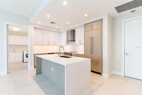 Copropriété à vendre à Saint Petersburg, Floride: 2 chambres, 124.4 m2 № 2389194 - photo 3
