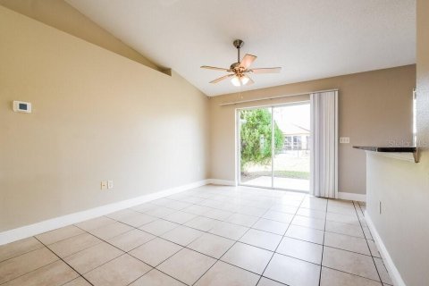 Villa ou maison à louer à Kissimmee, Floride: 3 chambres, 125.98 m2 № 2092050 - photo 5