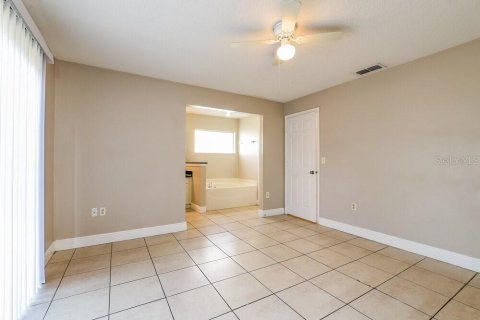 Villa ou maison à louer à Kissimmee, Floride: 3 chambres, 125.98 m2 № 2092050 - photo 10