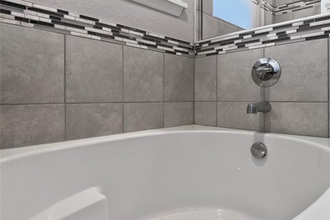 Villa ou maison à vendre à Auburndale, Floride: 4 chambres, 159.33 m2 № 2416599 - photo 19