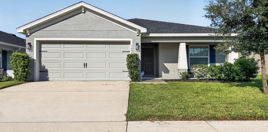 Villa ou maison à Auburndale, Floride 4 chambres, 159.33 m2 № 2416599