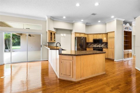 House in Winter Haven, Florida 3 bedrooms, 227.61 sq.m. № 1795734 - photo 8