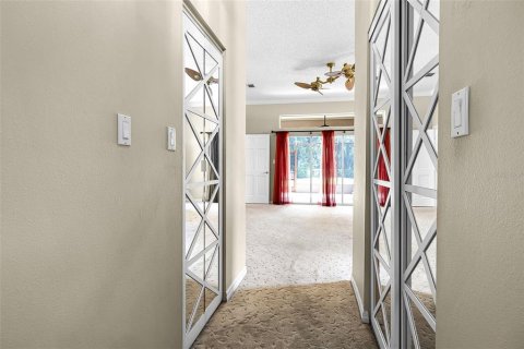 House in Winter Haven, Florida 3 bedrooms, 227.61 sq.m. № 1795734 - photo 14