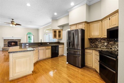 House in Winter Haven, Florida 3 bedrooms, 227.61 sq.m. № 1795734 - photo 6