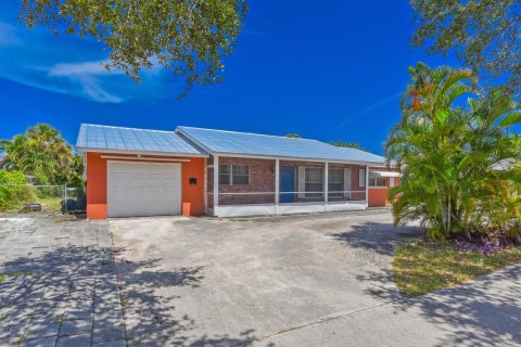 House in North Palm Beach, Florida 3 bedrooms, 102.19 sq.m. № 2250016 - photo 12