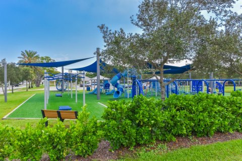 House in North Palm Beach, Florida 3 bedrooms, 102.19 sq.m. № 2250016 - photo 16