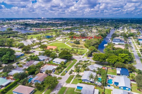 House in North Palm Beach, Florida 3 bedrooms, 102.19 sq.m. № 2250016 - photo 23