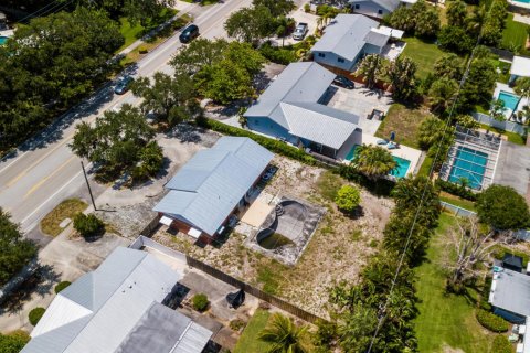 House in North Palm Beach, Florida 3 bedrooms, 102.19 sq.m. № 2250016 - photo 6