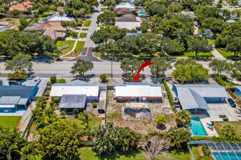 House in North Palm Beach, Florida 3 bedrooms, 102.19 sq.m. № 2250016 - photo 7
