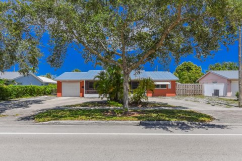 House in North Palm Beach, Florida 3 bedrooms, 102.19 sq.m. № 2250016 - photo 14