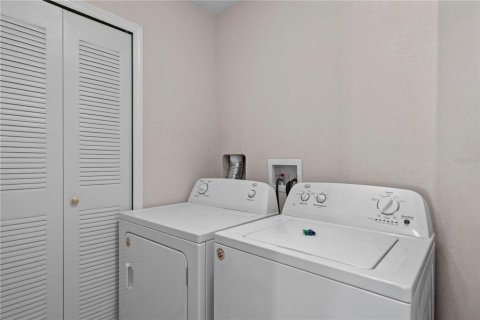 Townhouse in Kissimmee, Florida 3 bedrooms, 133.78 sq.m. № 1783176 - photo 12