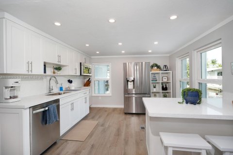House in Tavernier, Florida 5 bedrooms № 1863612 - photo 22