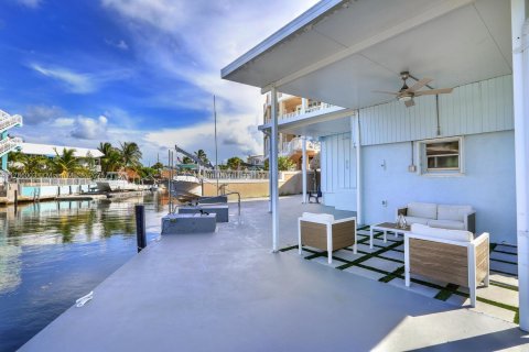 House in Tavernier, Florida 5 bedrooms № 1863612 - photo 12