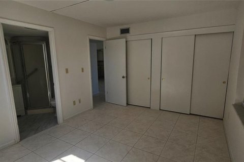 Condominio en alquiler en Port Charlotte, Florida, 2 dormitorios, 85.38 m2 № 1123275 - foto 8
