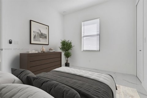 House in Cape Coral, Florida 4 bedrooms, 161.28 sq.m. № 2031417 - photo 8