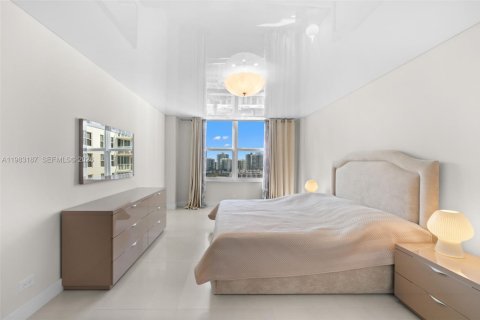 Купить кондоминиум в Санни-Айлс-Бич, Флорида 2 спальни, 118.54м2, № 2046507 - фото 27