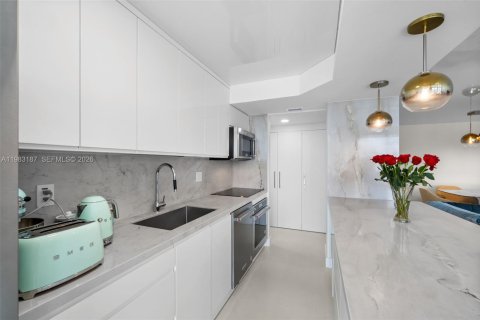 Купить кондоминиум в Санни-Айлс-Бич, Флорида 2 спальни, 118.54м2, № 2046507 - фото 18