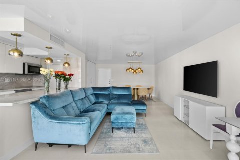 Купить кондоминиум в Санни-Айлс-Бич, Флорида 2 спальни, 118.54м2, № 2046507 - фото 9