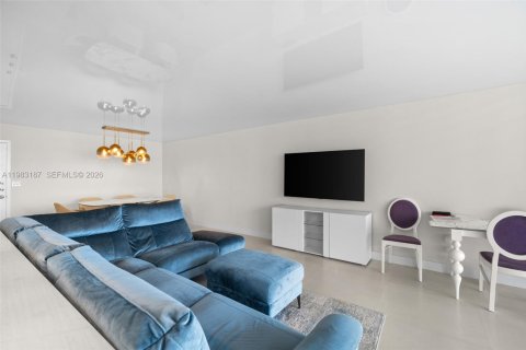 Купить кондоминиум в Санни-Айлс-Бич, Флорида 2 спальни, 118.54м2, № 2046507 - фото 10