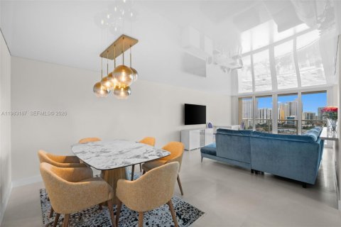 Купить кондоминиум в Санни-Айлс-Бич, Флорида 2 спальни, 118.54м2, № 2046507 - фото 12