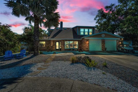 Casa en venta en Palm Harbor, Florida, 4 dormitorios, 264.31 m2 № 1628913 - foto 1