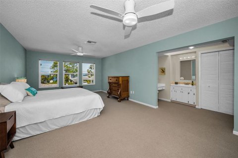 Casa en venta en Palm Harbor, Florida, 4 dormitorios, 264.31 m2 № 1628913 - foto 22