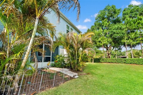 Adosado en venta en Tampa, Florida, 3 dormitorios, 148.36 m2 № 2214378 - foto 17