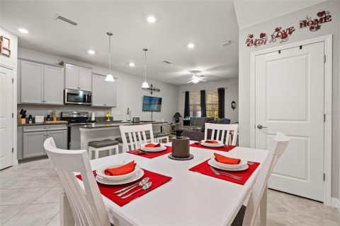 Adosado en venta en Tampa, Florida, 3 dormitorios, 148.36 m2 № 2214378 - foto 5