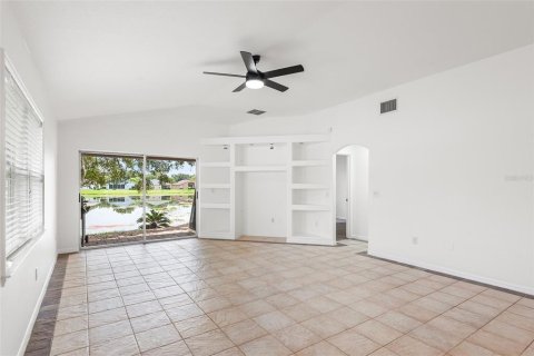 Casa en alquiler en Wesley Chapel, Florida, 3 dormitorios, 160.35 m2 № 1838572 - foto 10