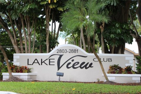 Condo in Oakland Park, Florida, 1 bedroom  № 1938480 - photo 21