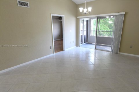 Condominio en alquiler en Oakland Park, Florida, 1 dormitorio, 74.69 m2 № 1938480 - foto 9
