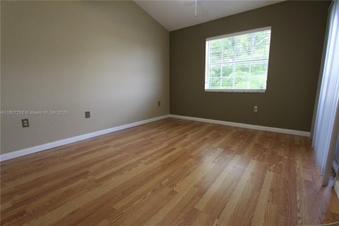 Condominio en alquiler en Oakland Park, Florida, 1 dormitorio, 74.69 m2 № 1938480 - foto 15