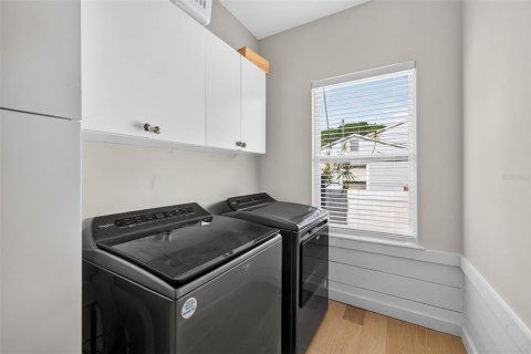 Casa en venta en Saint Petersburg, Florida, 4 dormitorios, 208.47 m2 № 2221041 - foto 30