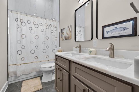 Casa en venta en Saint Petersburg, Florida, 4 dormitorios, 208.47 m2 № 2221041 - foto 28