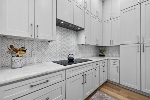 Casa en venta en Saint Petersburg, Florida, 4 dormitorios, 208.47 m2 № 2221041 - foto 16