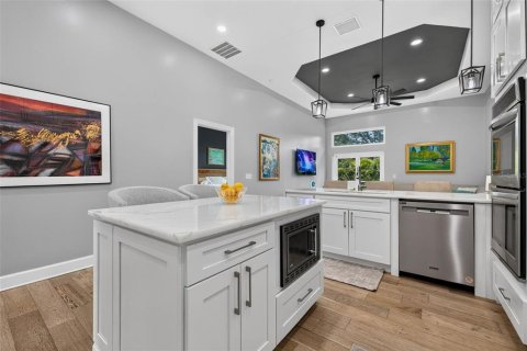 Casa en venta en Saint Petersburg, Florida, 4 dormitorios, 208.47 m2 № 2221041 - foto 13