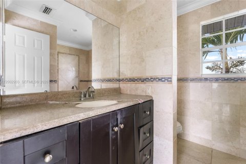 House in Everglades, Florida 4 bedrooms, 162.02 sq.m. № 2068751 - photo 8